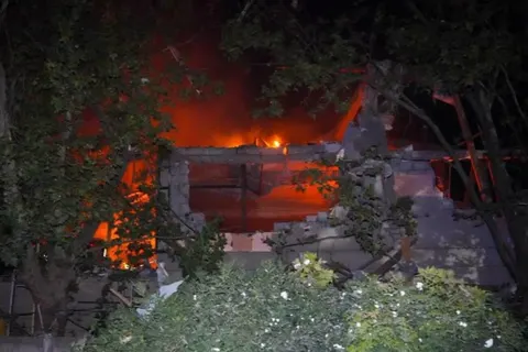 Одеса під комбінованим ударом: пошкоджено житло, склади та авто