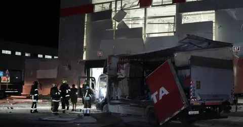 Нічна атака: 453 дрони та ракети, влучання в 13 місцях, постраждалі в Одесі та на заході