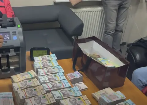 Конвертаційний центр із обігом 23,5 млрд грн: обшуки в Києві, Харкові та Одесі