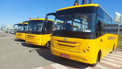 Ще п'ять громад Одещини отримали інклюзивні шкільні автобуси