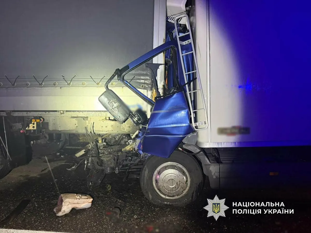 Смертельна ДТП за участю трьох вантажівок сталася на Одещині