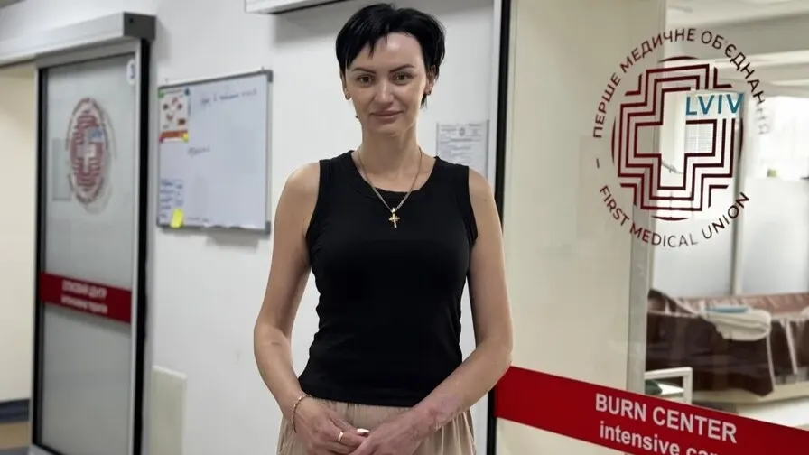 Одеситка Євгенія Харченко долає наслідки опіків у львівській лікарні