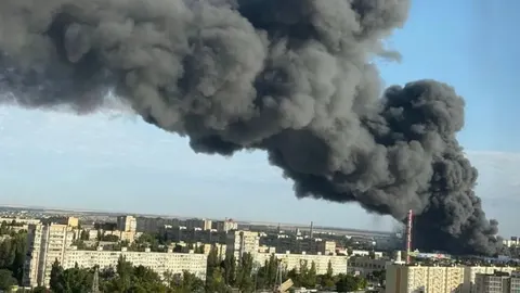Масована атака РФ на Одесу: пошкоджено два гіпермаркети та житлові будинки