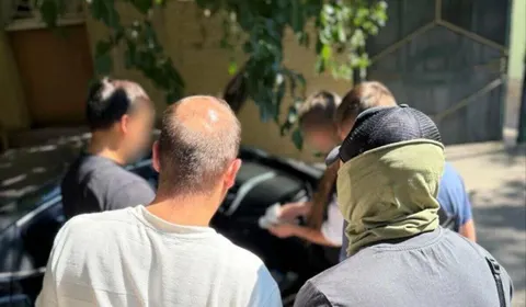 Посадовця одеського коледжу підозрюють у вимаганні $1000 за вступ