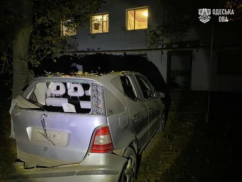 Атака на Одещину: постраждали троє людей, пошкоджено житло, ліцей і теплиці