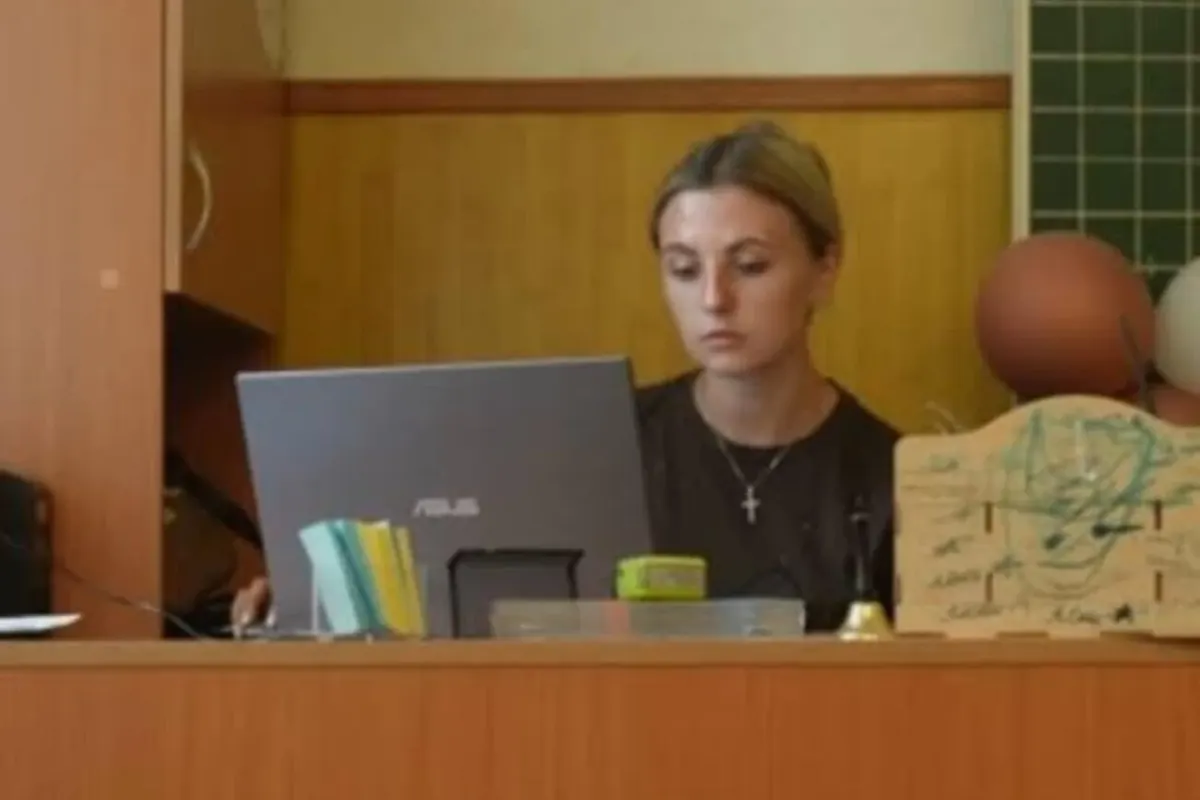 Одеська вчителька провела онлайн-урок у пошкодженому російською атакою ліцеї