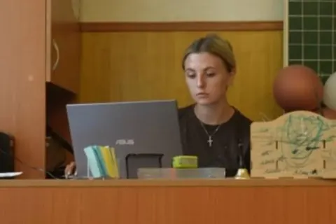 Одеська вчителька провела онлайн-урок у пошкодженому російською атакою ліцеї