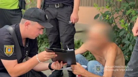На Одещині судитимуть чоловіка, який закопав тіло гостя у своєму дворі