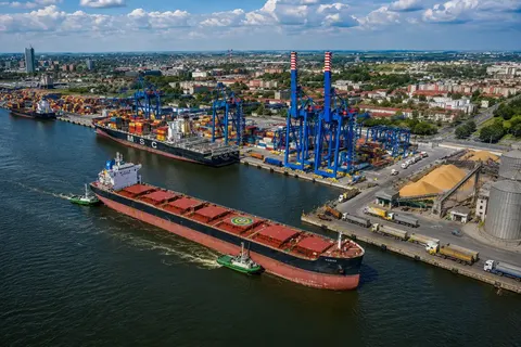 Через удари по портах перевалка вантажів у Великій Одесі впала більш ніж у 15 разів