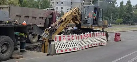 Матрац, сміттєвий бак і дитяча ванночка: у каналізації Одеси знайшли великогабаритні відходи