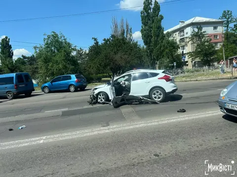 У Одесі в ДТП за участю патрульного авто травмувалися троє людей