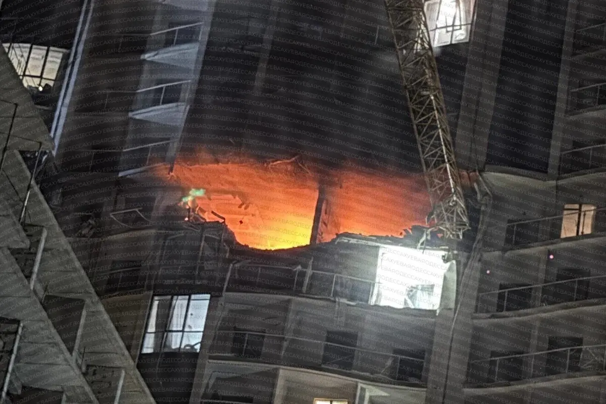 Нічна атака на Одесу: пошкоджено багатоповерхівку