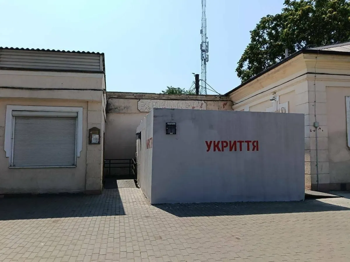 У зоопарку Одеси облаштували мобільні укриття для відвідувачів