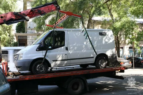 В Одесі посилили боротьбу з паркуванням на місцях для людей з інвалідністю