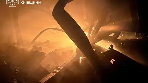 Ніч і ранок під ударами: постраждалі в Одесі, пожежі під Києвом, влучання на заході