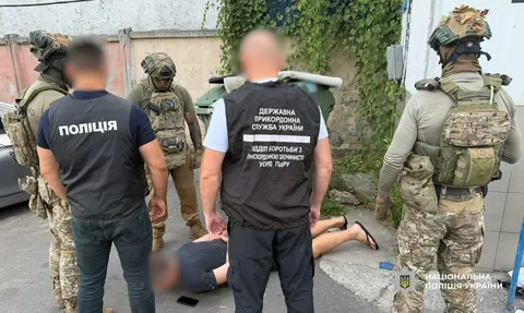 В Одесі затримали чоловіка, який продавав автомати та набої