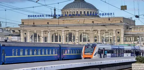 На Одещині приміський потяг до Одеси затримався на понад три години
