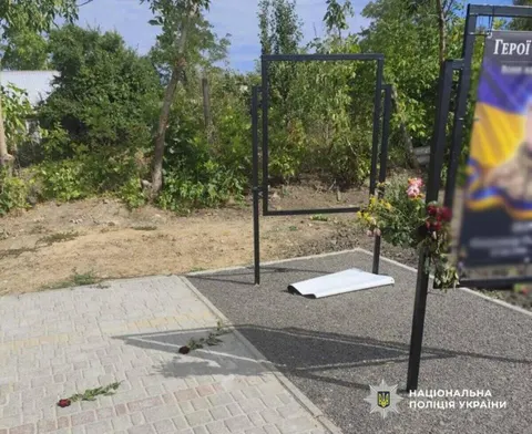 На Одещині за ніч пошкодили Алею Слави та могили військових