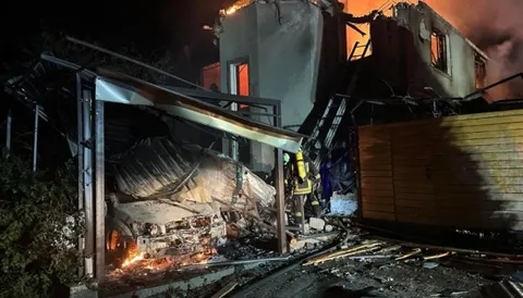 Нічна атака на Одесу: пошкоджена багатоповерхівка, зруйновано приватний будинок, шестеро поранених