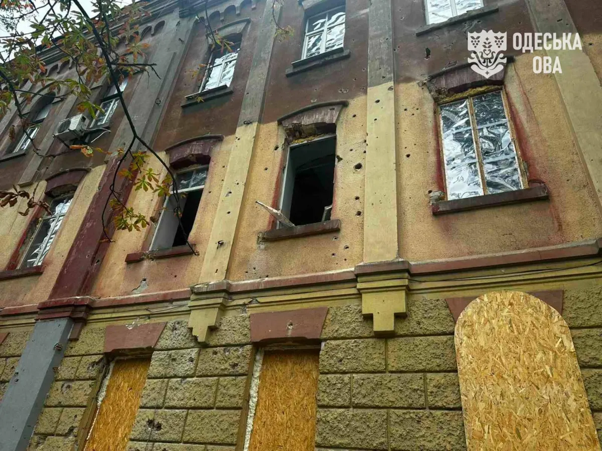 Атака на Одесу та область: троє постраждалих, пошкоджені будинки й школи