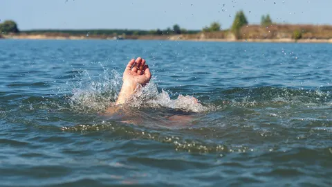На Одещині водолази дістали зі ставка тіло чоловіка, який зник на риболовлі