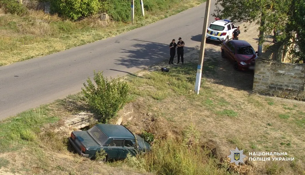 На Одещині чоловік узяв чуже авто після застілля та злетів у кювет
